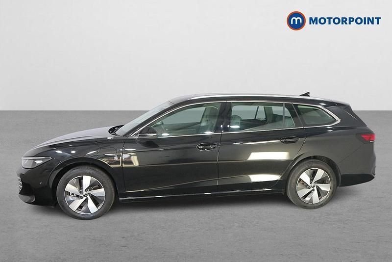Used VW Passat Life 204 HP (150 kW) 2025 Black Estate
