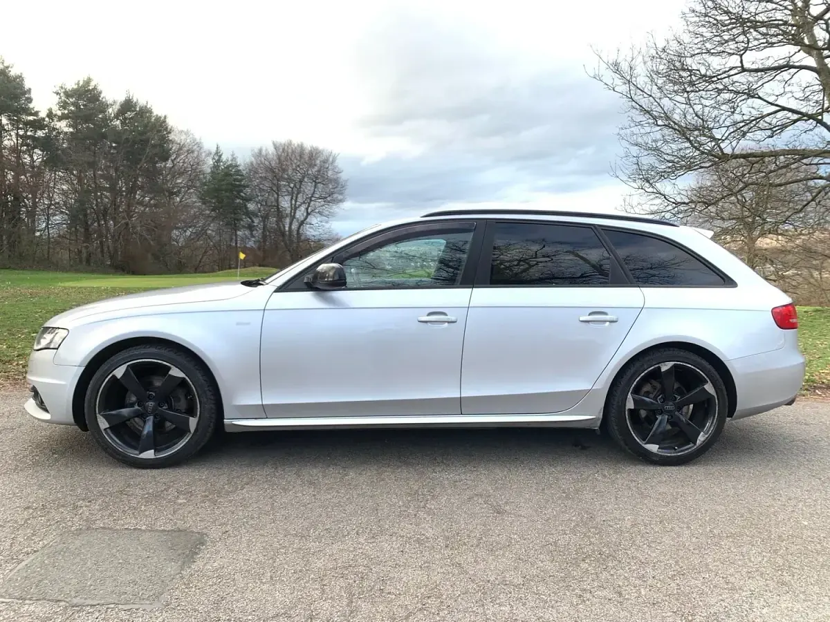 Used Audi A4 Black Edition 170 HP (125 kW) 2011 Silver Estate