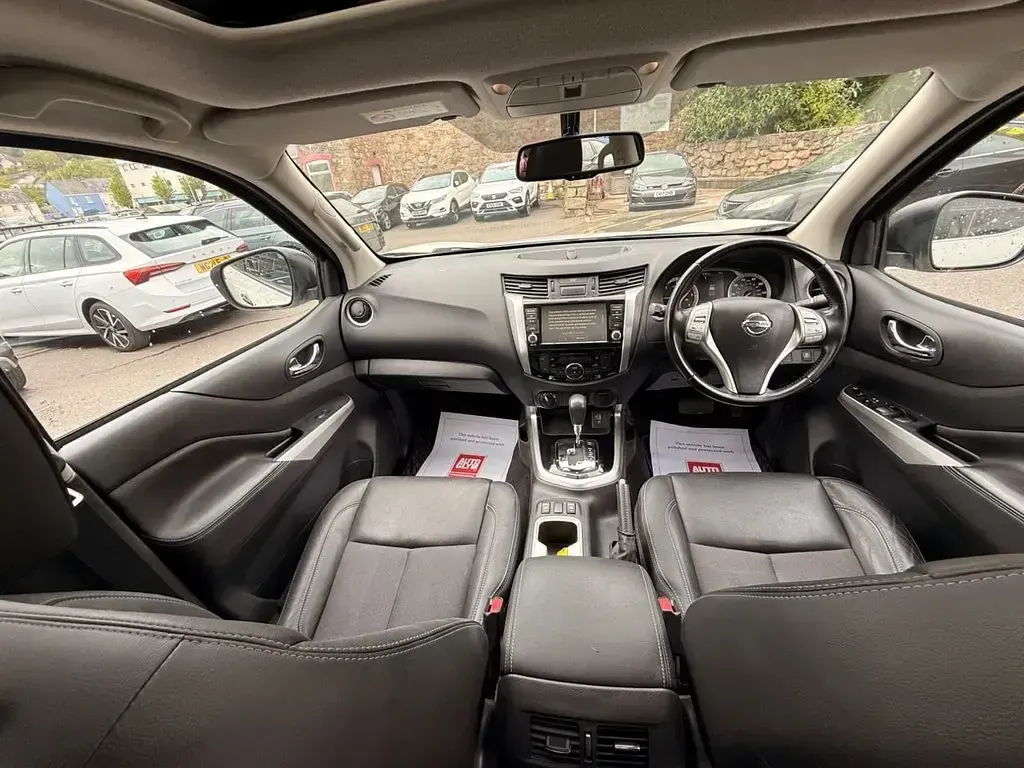 Używany Nissan Navara N-Guard 190 KM (139 kW) 2021 Biały Pickup