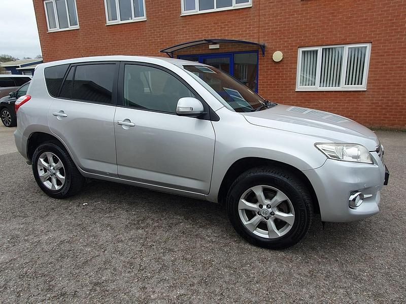 Used Toyota RAV4 150 HP (110 kW) 2010 Silver SUV