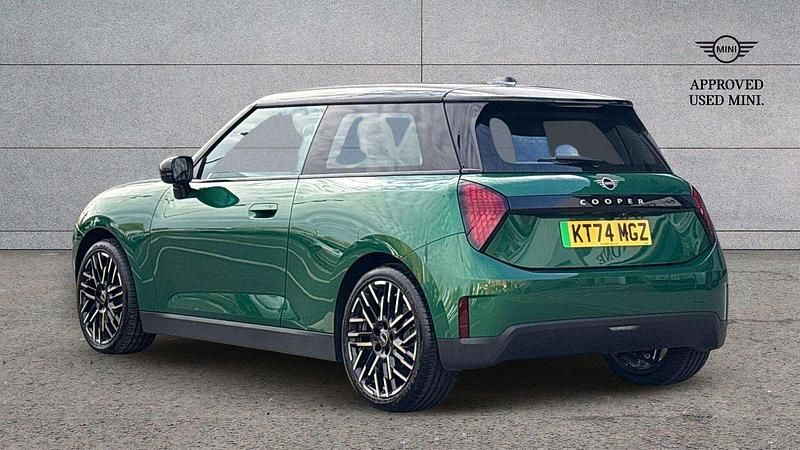 Used Mini Cooper Hatch 133 kW (181 HP) 2024 Green Hatchback