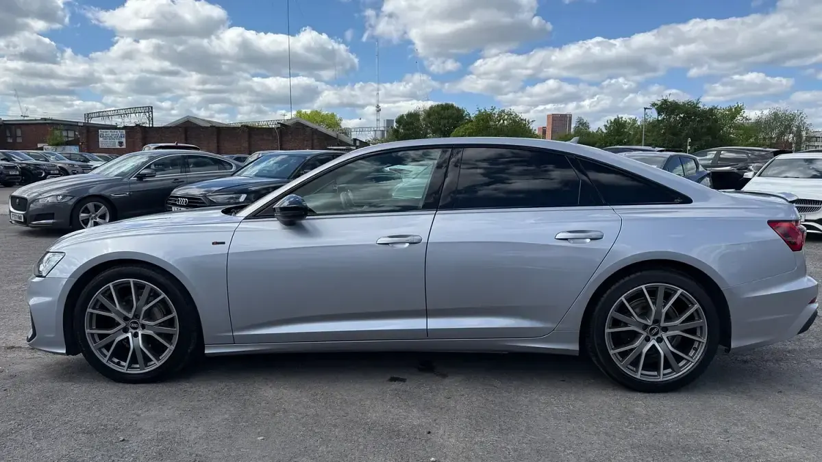 Used Audi A6 Black Edition 204 HP (150 kW) 2021 Silver Sedan