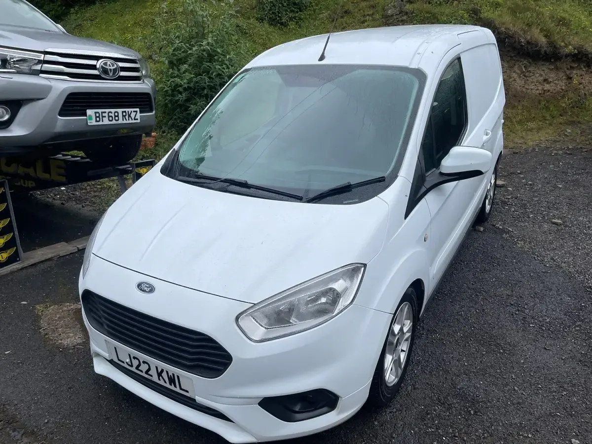 Used Ford Transit Limited 100 HP (73 kW) 2022 White
