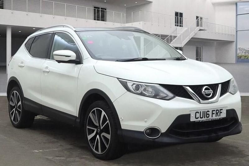 Used Nissan Qashqai S 110 HP (80 kW) 2016 White SUV