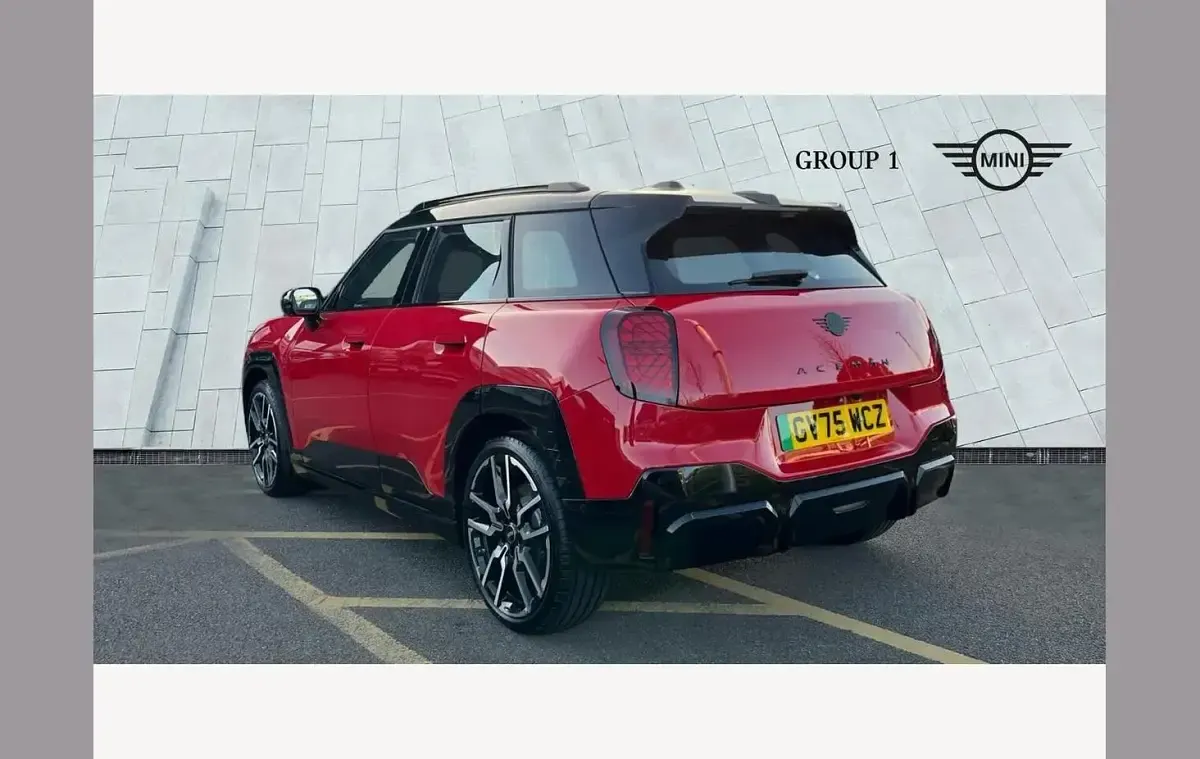 Used Mini Aceman Sport 132 kW (180 HP) 2025 Red SUV