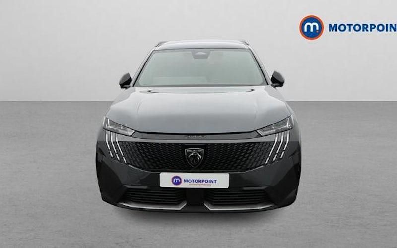 Usado Peugeot 5008 Allure 145 HP (106 kW) 2025 Cinzento SUV