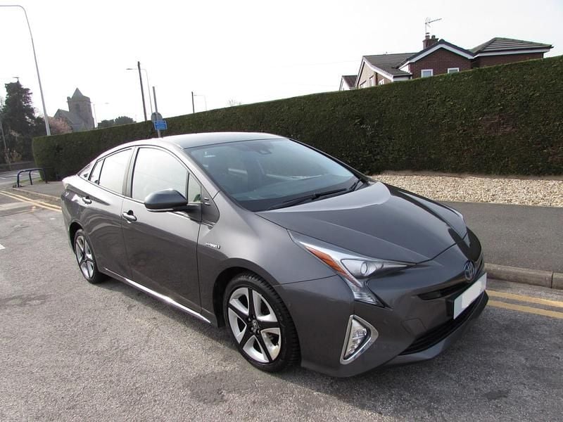 Used Toyota Prius 2016 Grey Hatchback