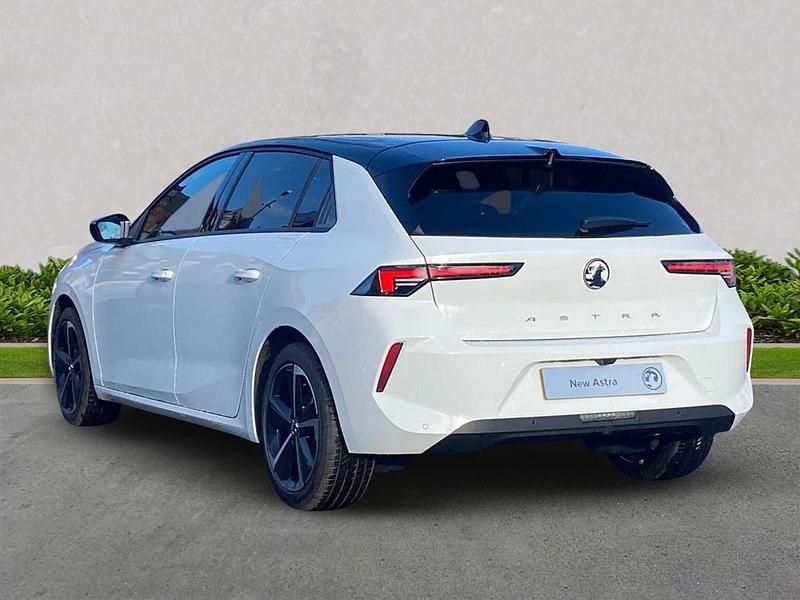 Nouă Vauxhall Astra S 130 CP (95 kW) 2026 Alb Hatchback