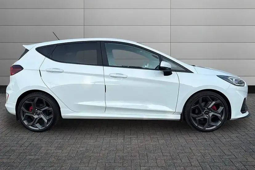 Used Ford Fiesta ST 200 HP (147 kW) 2022 White Hatchback