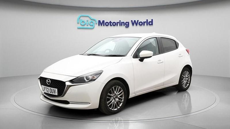 Używany Mazda 2 Inclusive 90 KM (66 kW) 2023 Biały Hatchback
