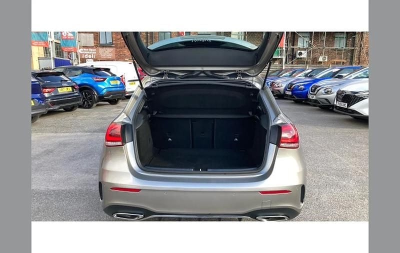 Used Mercedes A200 AMG Line Premium 163 HP (119 kW) 2019 Blue Hatchback