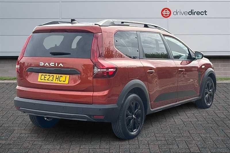 Used Dacia Jogger Extreme 110 HP (80 kW) 2023 Brown MPV