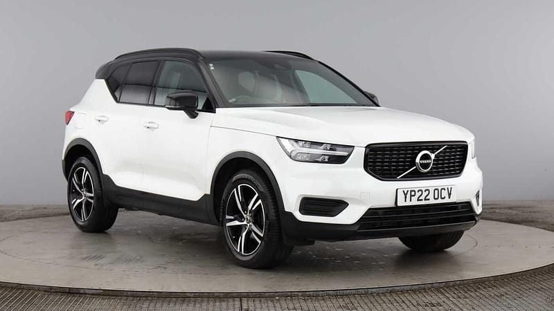 White Used 2022 Volvo XC40 R-Design SUV | £21,900 (Fair price) - Image 1/4