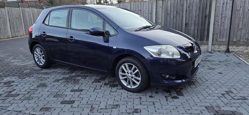 Blue Used 2009 Toyota Auris Hatchback | £1,995 (Good price) - Image 1/4