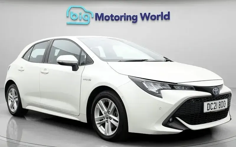 Used Toyota Corolla 122 HP (89 kW) 2021 Hatchback