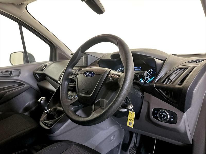 Used Ford Transit Connect Trend 100 HP (73 kW) 2022 White MPV