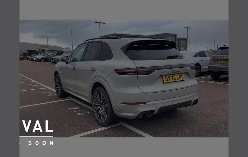 Usado Porsche Cayenne Platinum Edition 456 HP (335 kW) 2022 Cinzento SUV