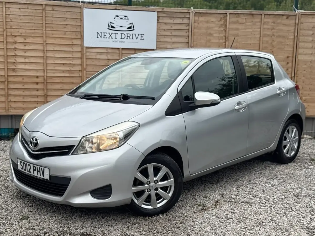 Used Toyota Yaris 2012 Silver Hatchback