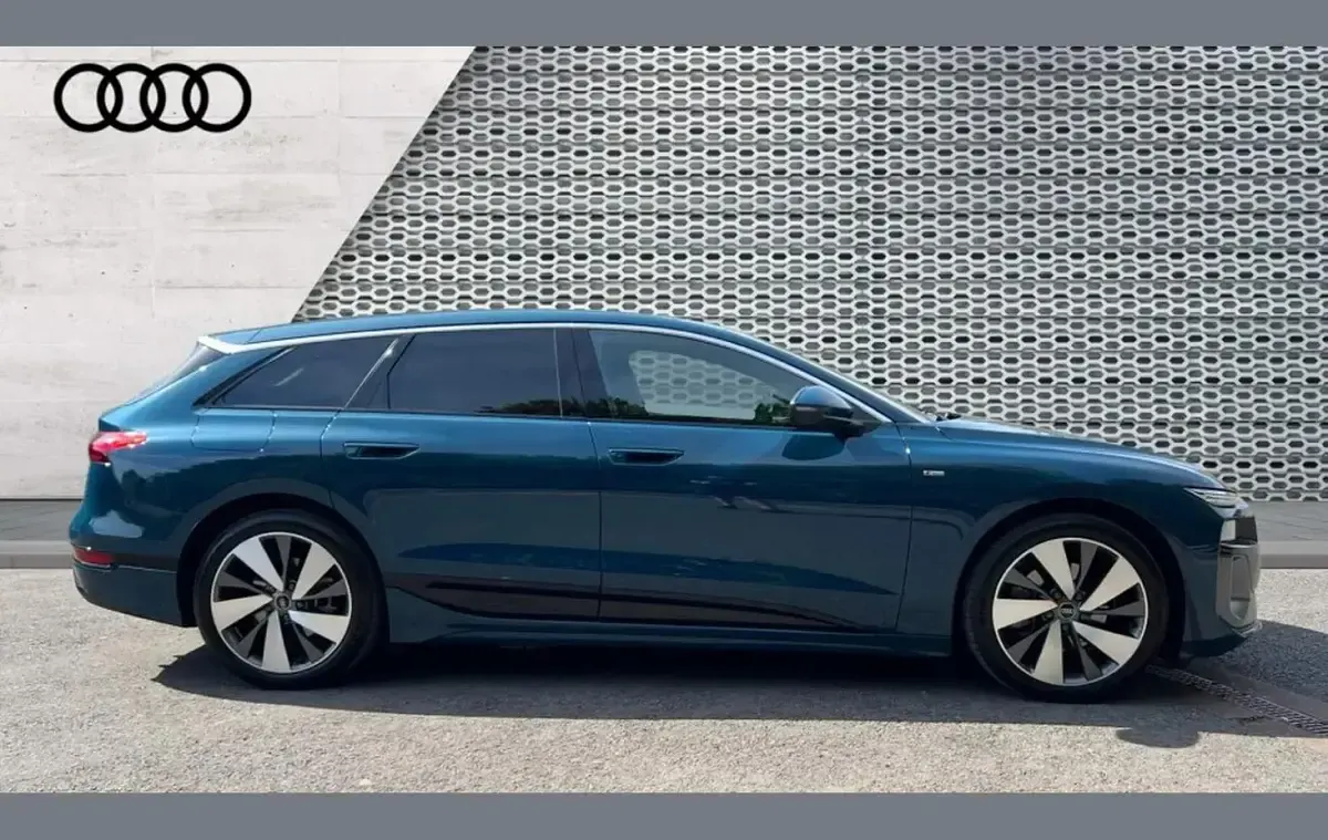 Used Audi A6 e-tron S-Line 210 kW (286 HP) 2025 Blue Estate