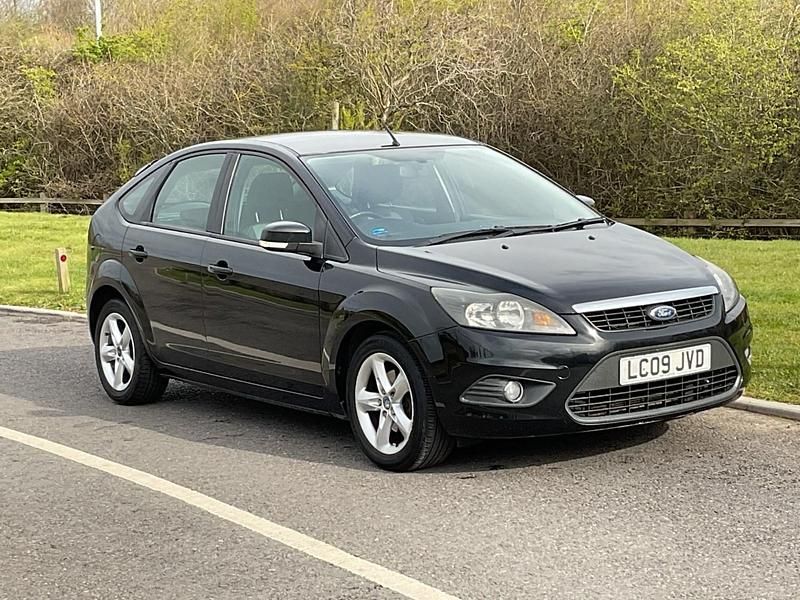 Used Ford Focus Zetec 125 HP (91 kW) 2009 Black Hatchback