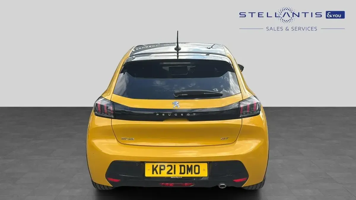 Used Peugeot 208 GT 99 HP (72 kW) 2021 Yellow Hatchback