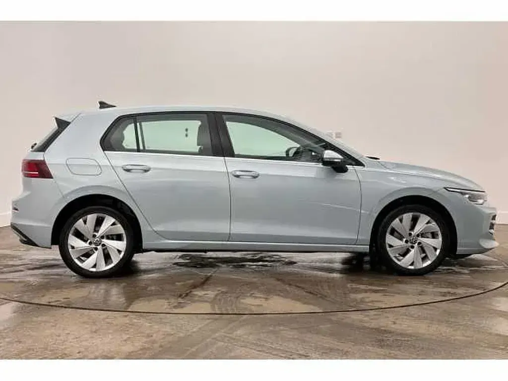 Used VW Golf VIII 204 HP (150 kW) 2025