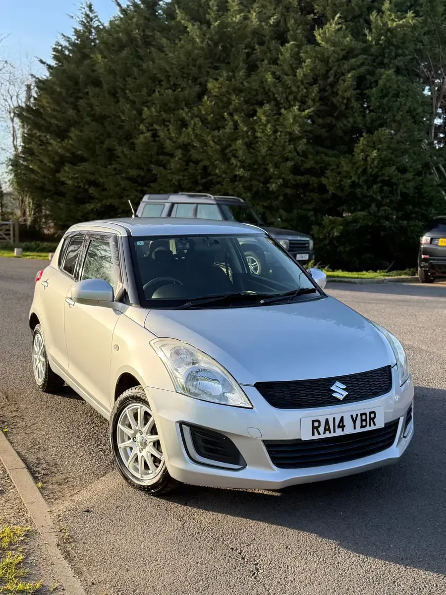 Used Suzuki Swift SZ4 82 HP (60 kW) 2014 Silver Hatchback