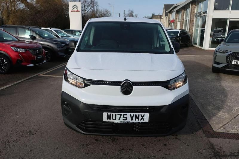 New Citroën Berlingo 101 HP (74 kW) 2025 White MPV
