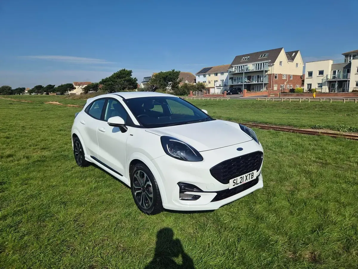 Used Ford Puma ST-Line 155 HP (114 kW) 2021 Frozen white SUV
