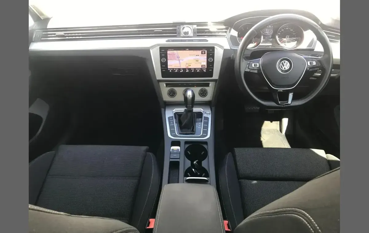 Used VW Passat Business 150 HP (110 kW) 2017 Silver Estate