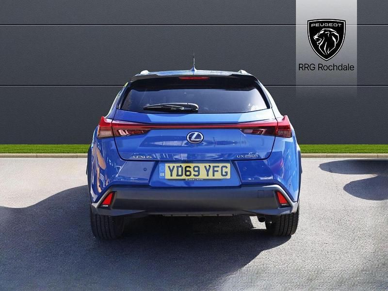 Used Lexus UX 181 HP (133 kW) 2019 Blue SUV