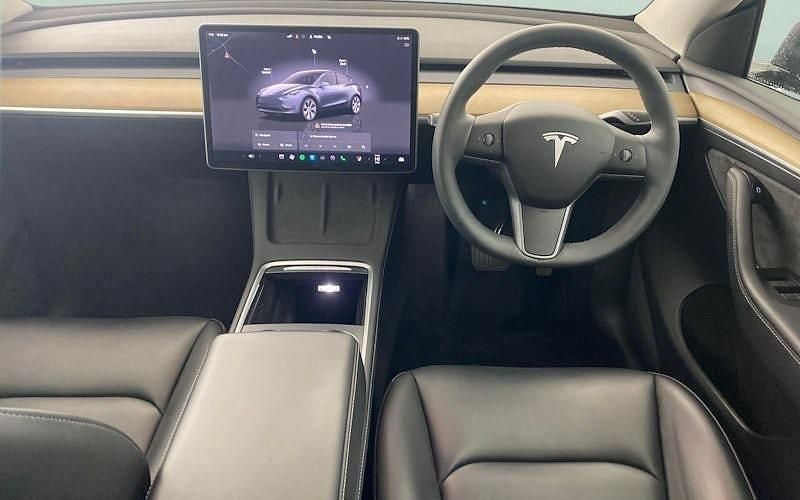 Used Tesla Model Y RWD 219 kW (299 HP) 2024 SUV