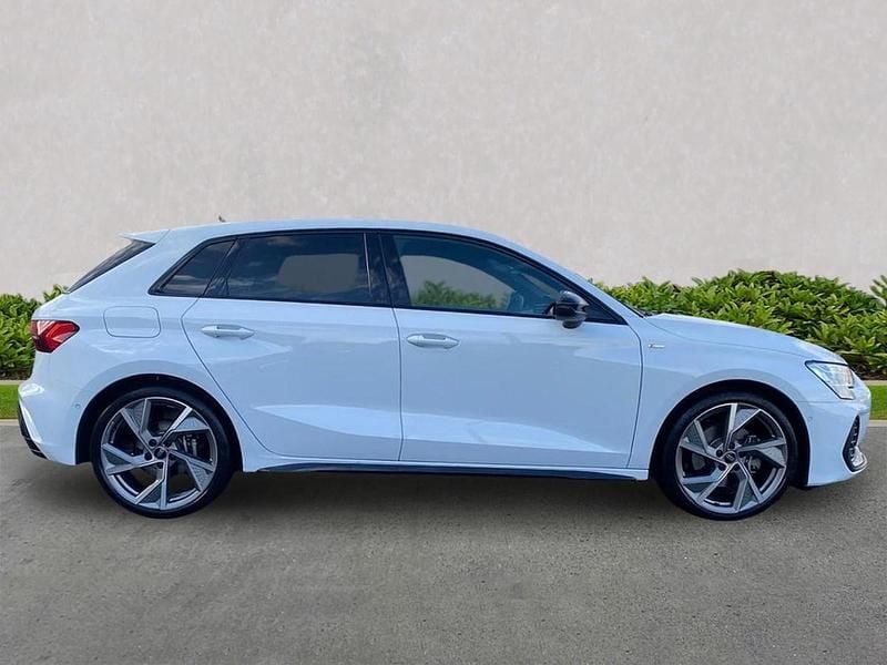 Used Audi A3 Black Edition 150 HP (110 kW) 2025 White Hatchback