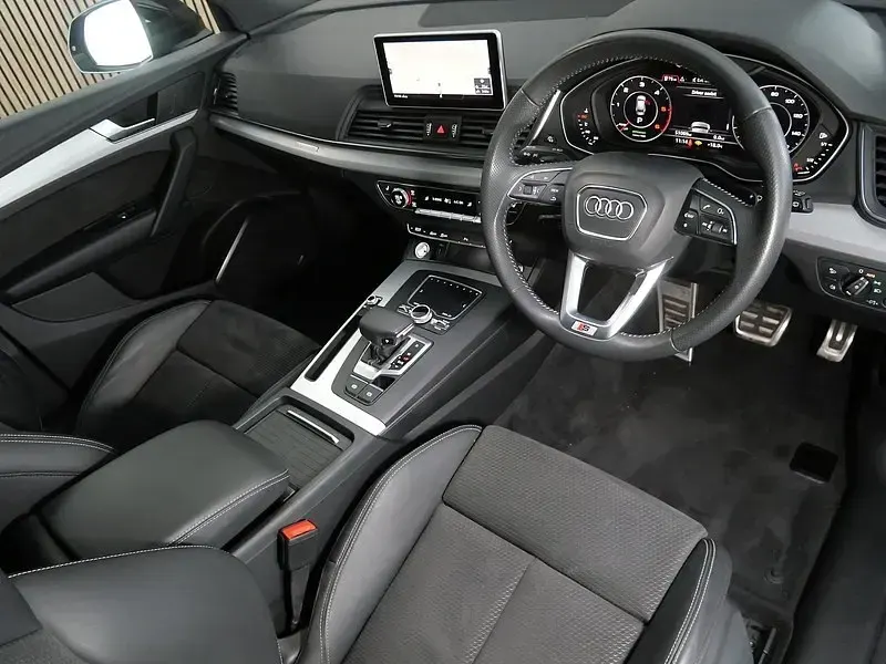 Używany Audi Q5 S-Line 190 KM (139 kW) 2020 Czarny SUV