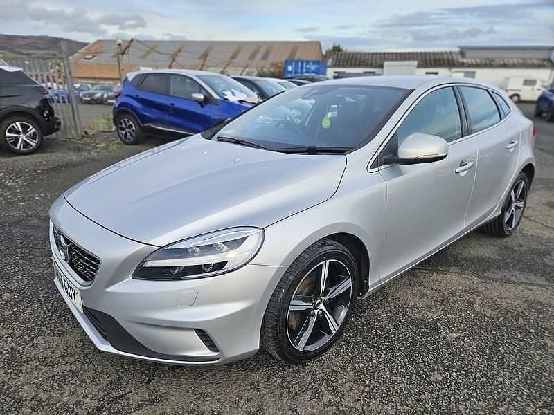 Silver Used 2018 Volvo V40 R-Design Estate | £8,495 (Fair price) - Image 1/4