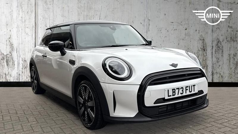 Used Mini Cooper Exclusive 134 HP (98 kW) 2023 White Hatchback