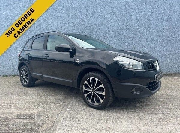 Black Used 2013 Nissan Qashqai 360º SUV | £5,295 (A bit pricey) - Image 1/4