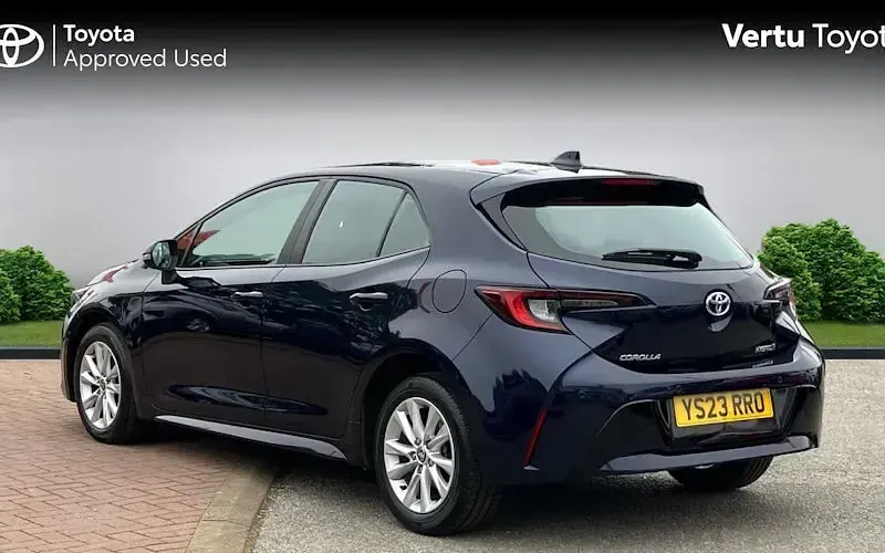 Used Toyota Corolla 140 HP (102 kW) 2026 Hatchback