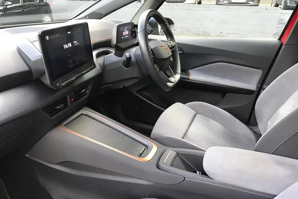 Usado Cupra Born e-Boost 169 kW (230 HP) 2022 Vermelho Citadino