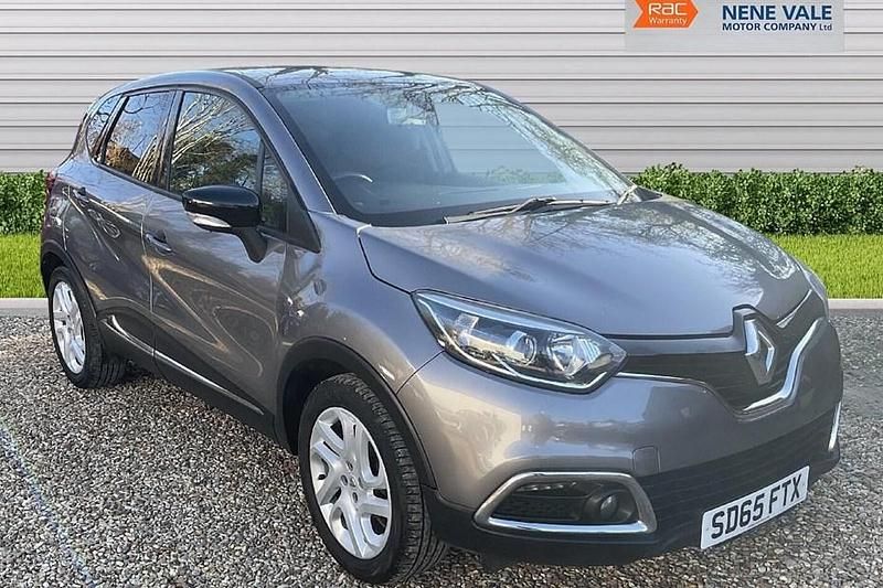 Used Renault Captur Dynamique 90 HP (66 kW) 2015 Grey SUV