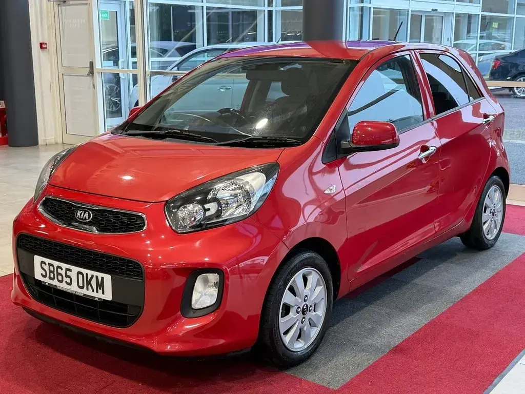 Used Kia Picanto 68 HP (50 kW) 2015 Red Hatchback
