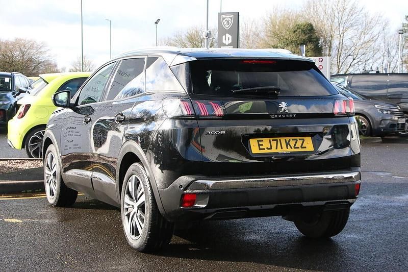 Used Peugeot 3008 Allure Premium 131 HP (96 kW) 2022 Black SUV