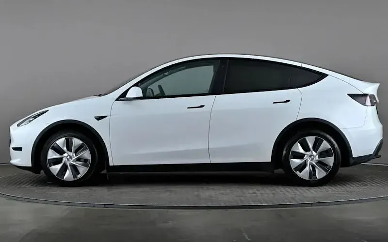 Usado Tesla Model Y Long Range AWD 286 kW (389 HP) 2025 SUV