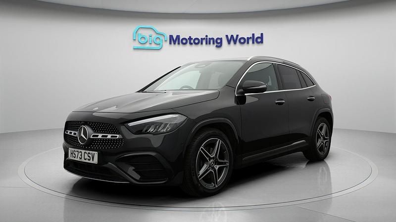 Used Mercedes GLA200 Executive 163 HP (119 kW) 2024 Black SUV