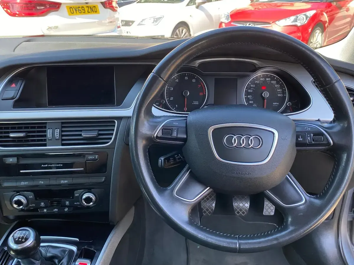 Used Audi A4 170 HP (125 kW) 2015 Grey Estate