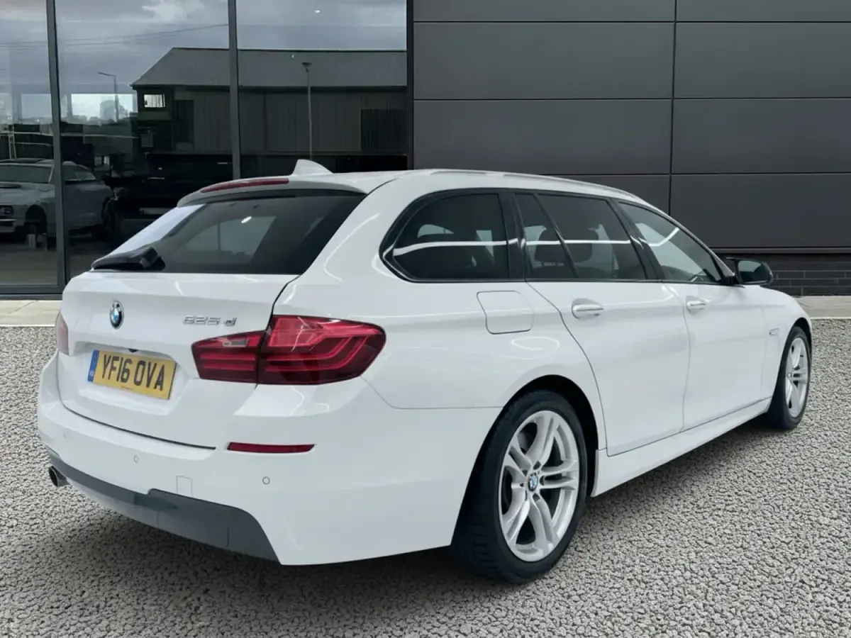 Used BMW 525 M Sport 215 HP (158 kW) 2016 White Estate