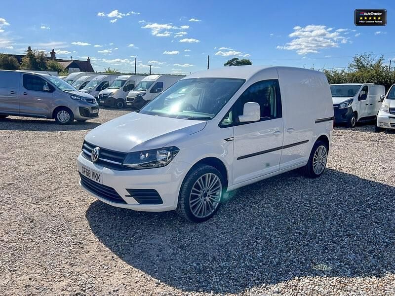 Used VW Caddy Trendline 102 HP (75 kW) 2018 White MPV
