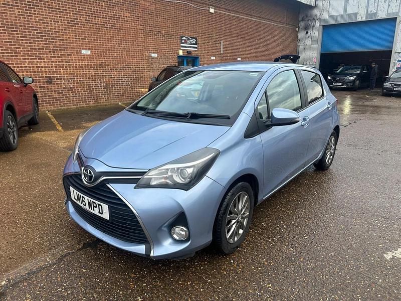 Used Toyota Yaris 2016 Blue Hatchback