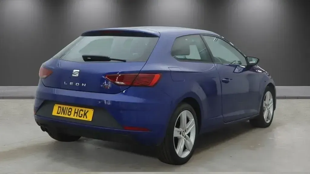Used Seat Leon FR 125 HP (91 kW) 2018 Blue Hatchback