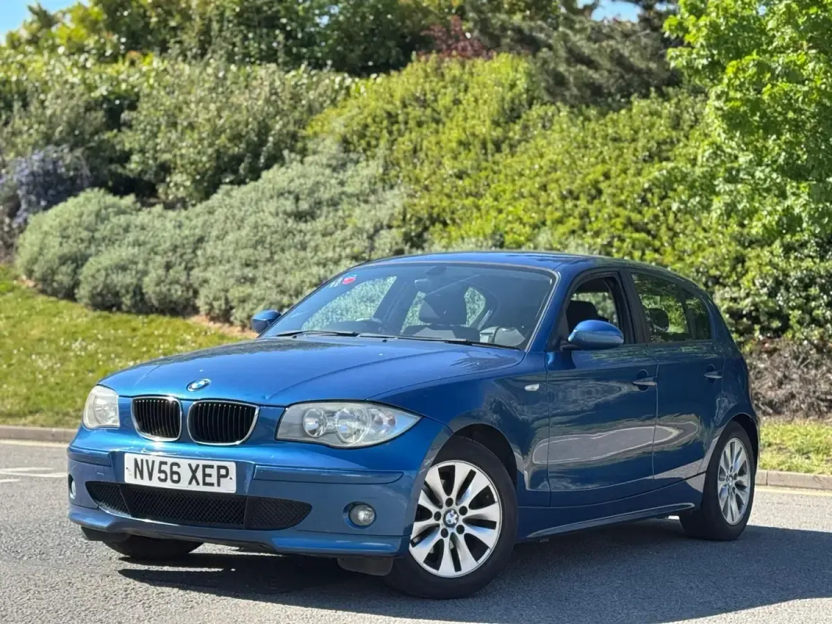 Usado BMW 116 2006 Azul Utilitario